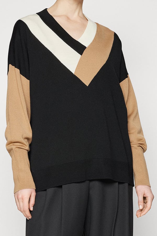 ΠΛΕΚΤΗ ΜΠΛΟΥΖΑ BOSS - 960 ΛΕΥΚΟ ΜΟΤΙΒΟ